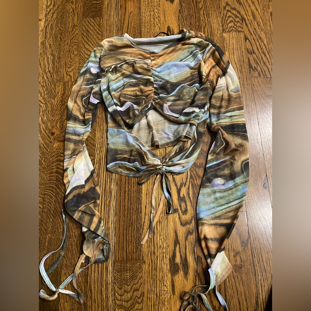 Pretty little things Multicolor Long Sleeve Tie-Front Crop Top